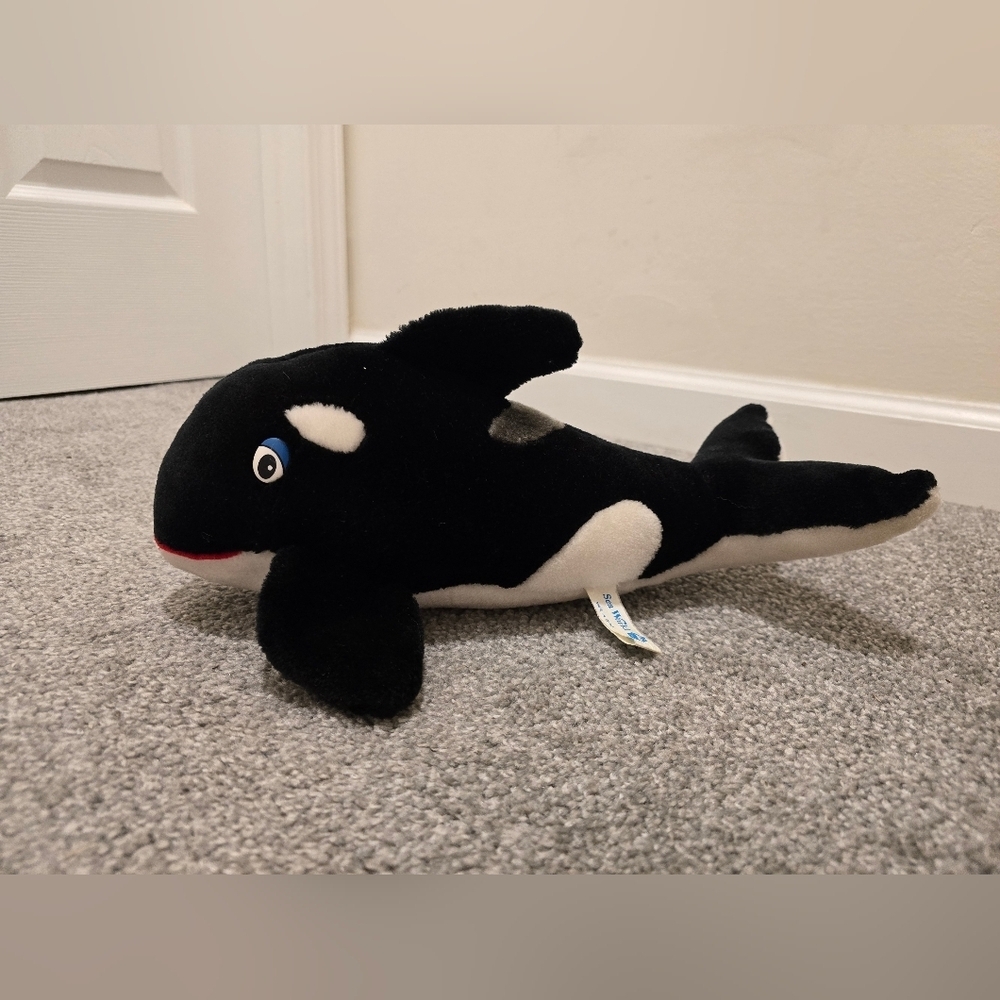 Vintage Sea World Shamu Plush - Picture 2 of 10